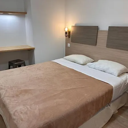 Vieille De Apartment