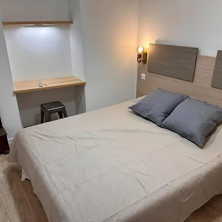 Apartment Vieille De *